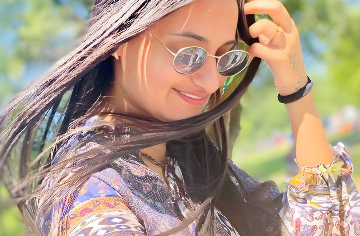 Beautiful Insta Famous!